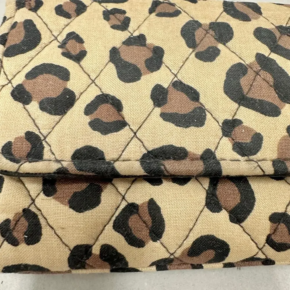 Vera Bradley leopard print quilted cotton RFID‎ trifold wallet snap closure - Picture 2 of 11